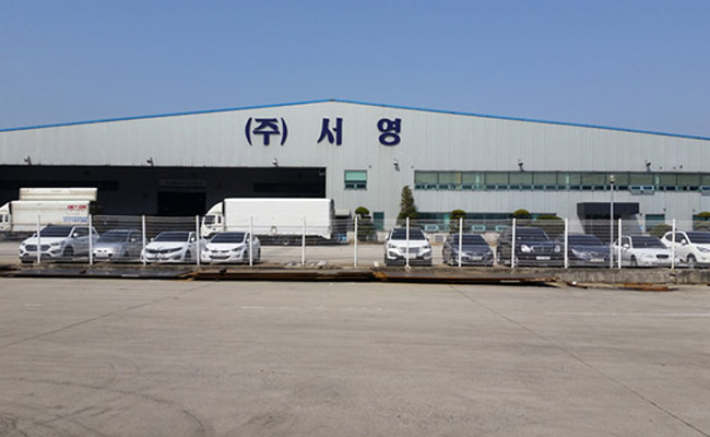 Площадка, используемая южнокорейской компанией E&G Steel Co., Ltd. для линии резки пластин EZHONG